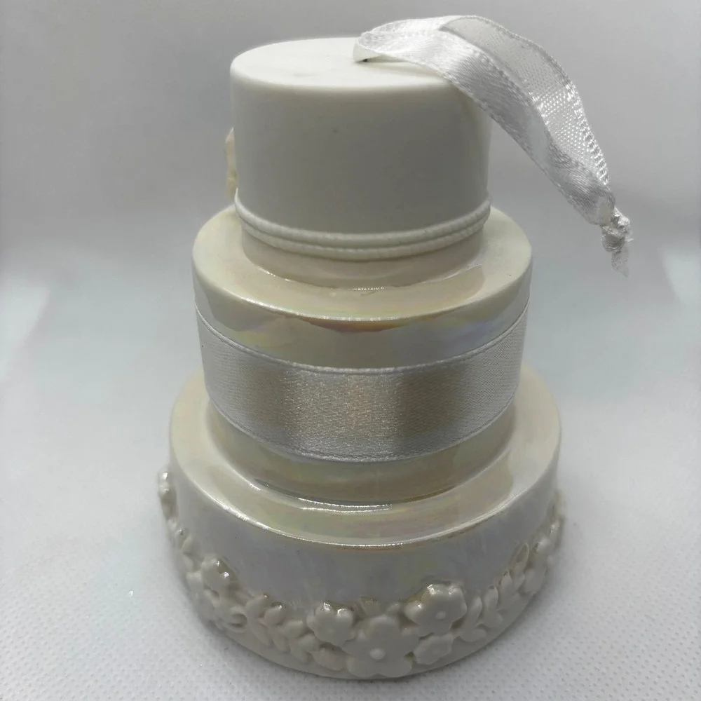 Hallmark Ornament A New Life Together Unisex OS White 2018 Wedding Cake QHX4076